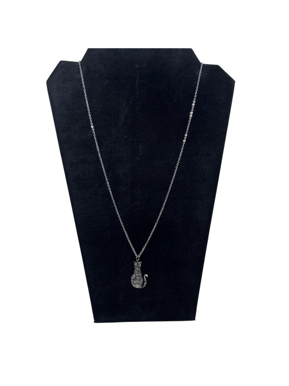 Silver Tone Cable Chain Necklace With Silhouette Cat Pendant (6517)